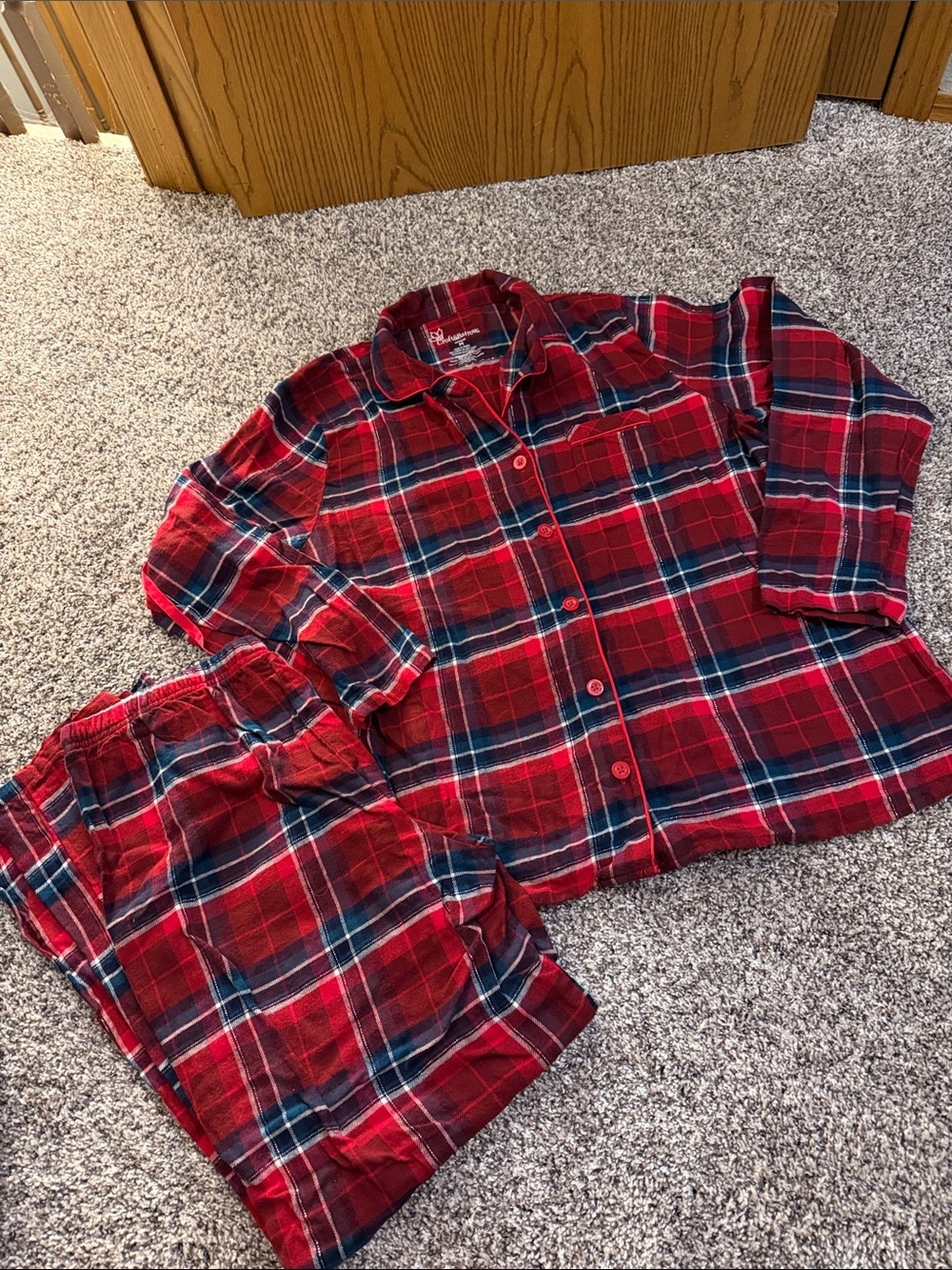 Croft & Barrow Women’s Red Plaid Flannel Pajama Set